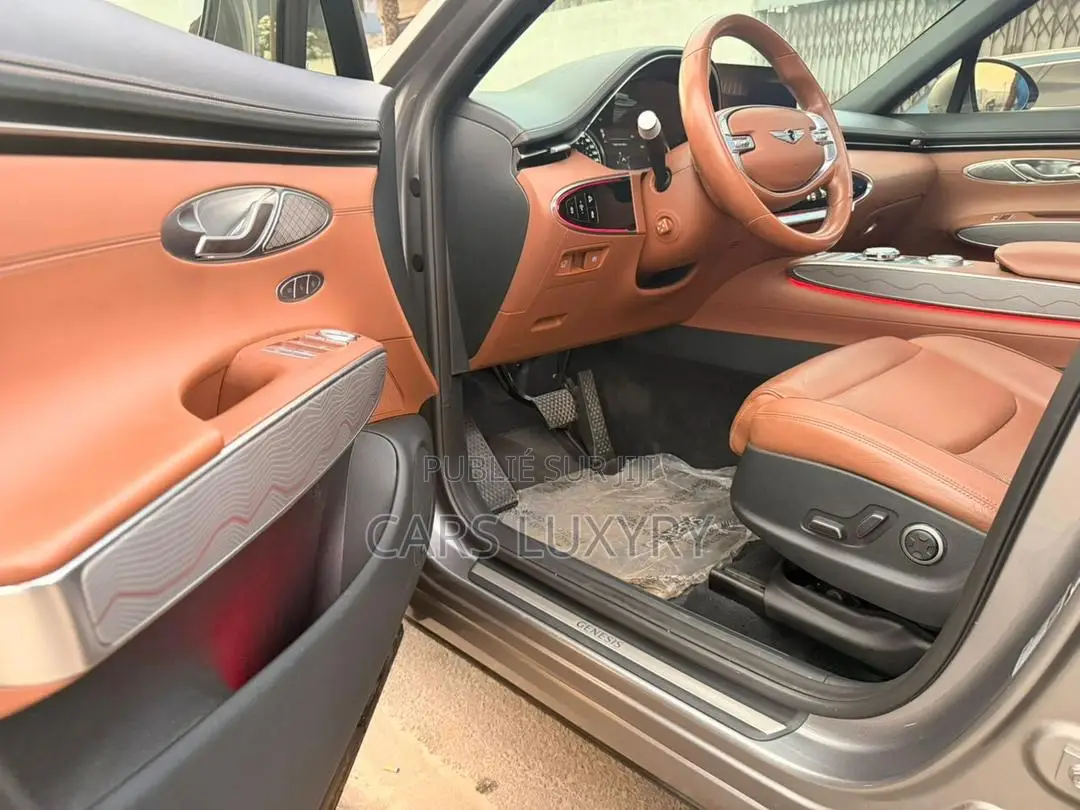 Genesis GV70 2022 Gris