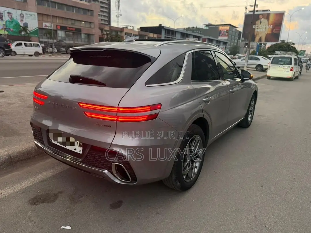 Genesis GV70 2022 Gris