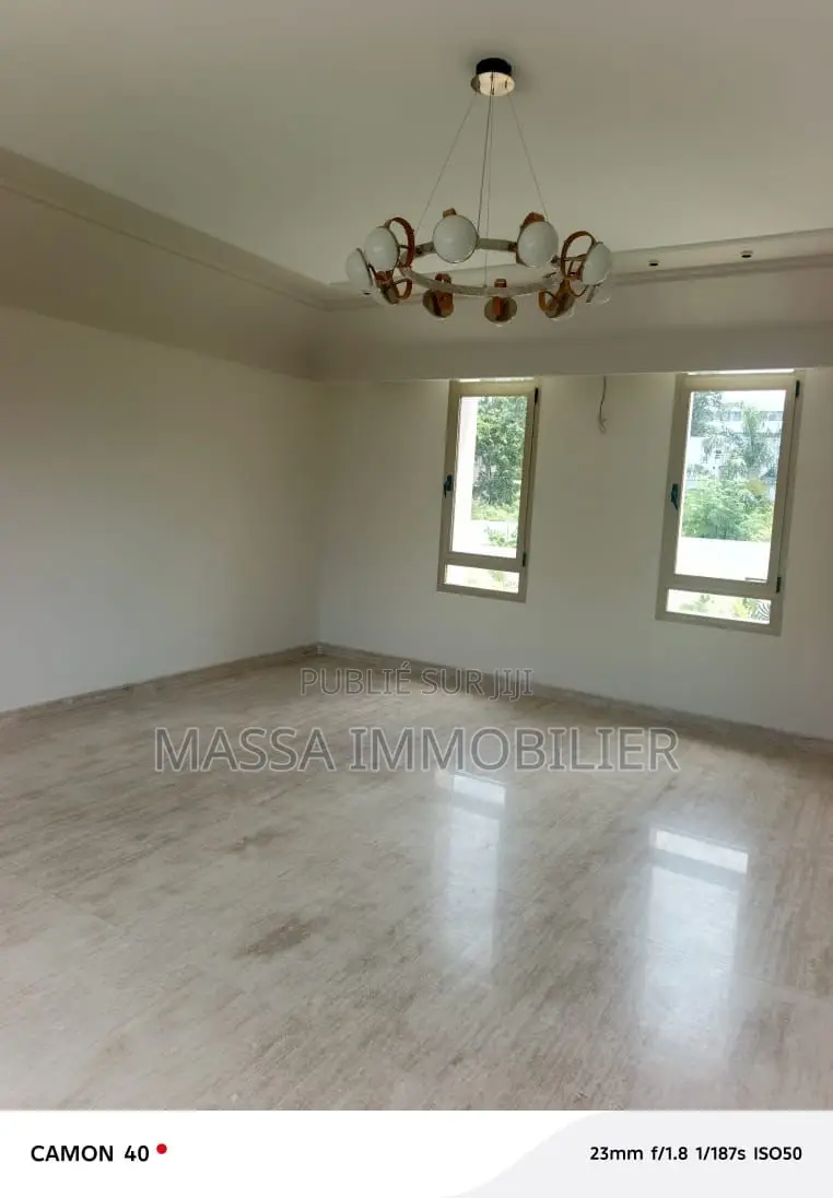 9chbre Villa dans Massa Immobilier, Cocody à Louer