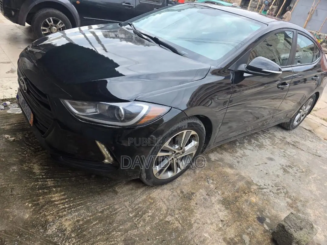 Hyundai Elantra Limited 2018 Noir