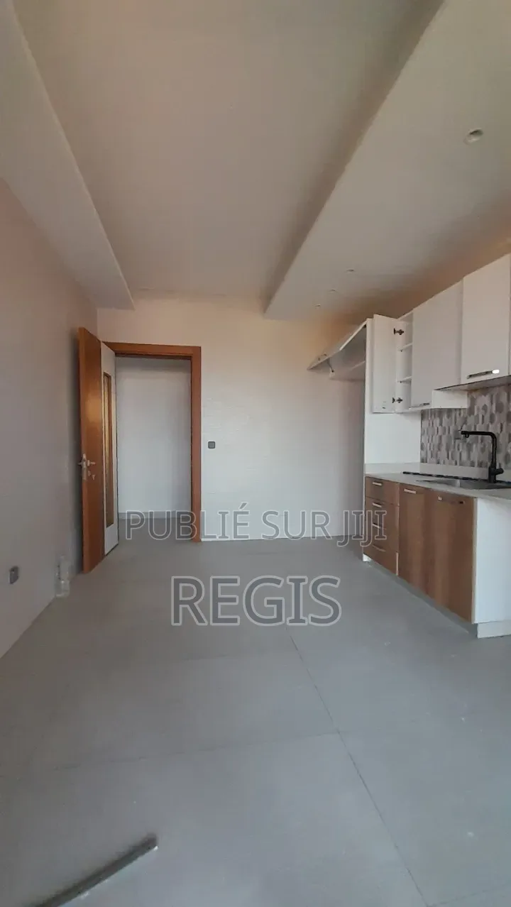3chbre Appartement dans Haut Standing, Cocody à Louer