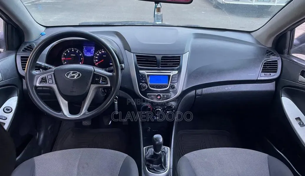 Hyundai Accent 2017 Gris