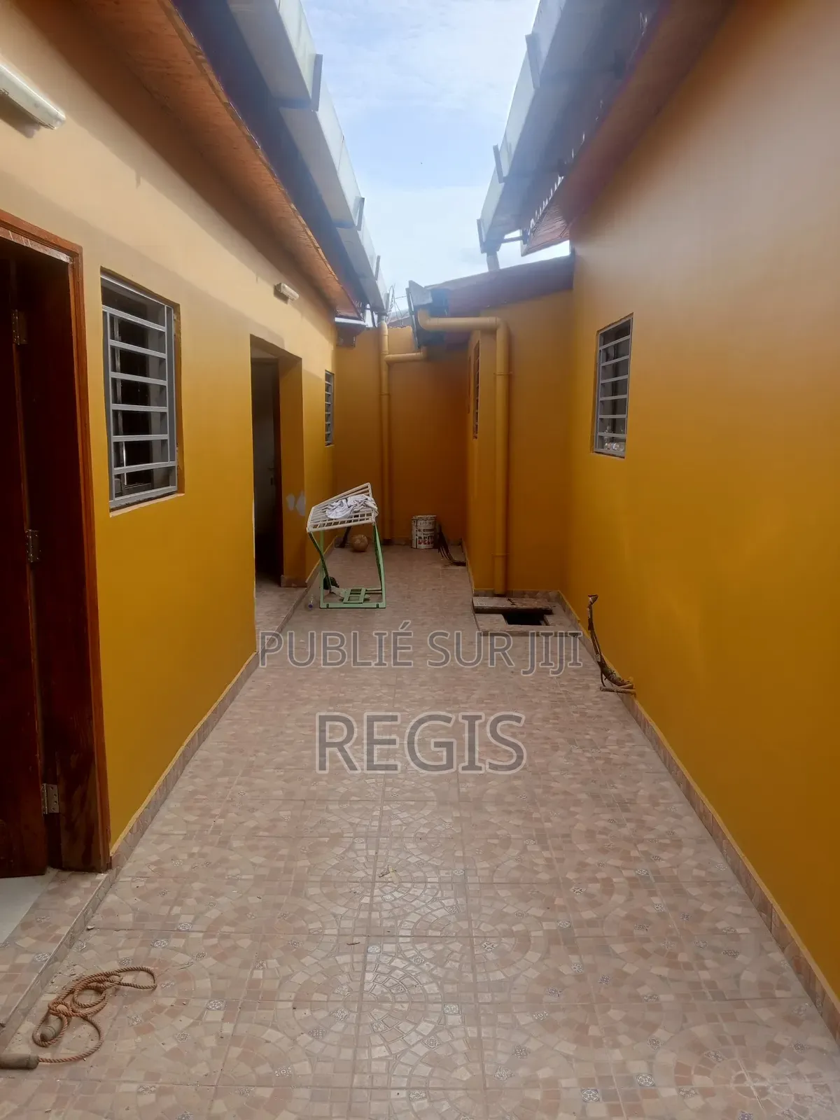 3chbre Villa dans Villa Basse, Cocody à Louer