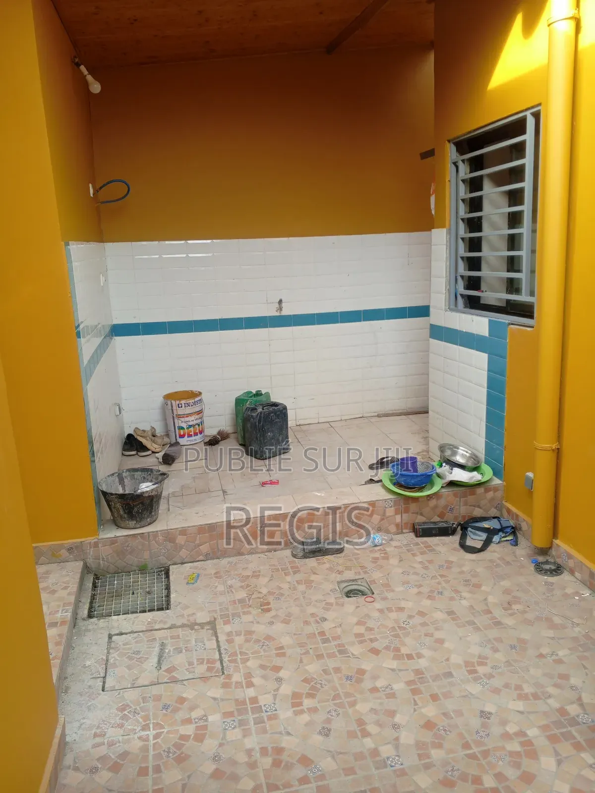 3chbre Villa dans Villa Basse, Cocody à Louer