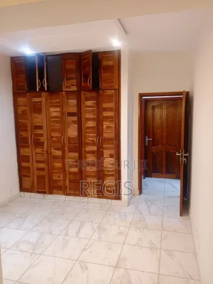 3chbre Villa dans Villa Basse, Cocody à Louer