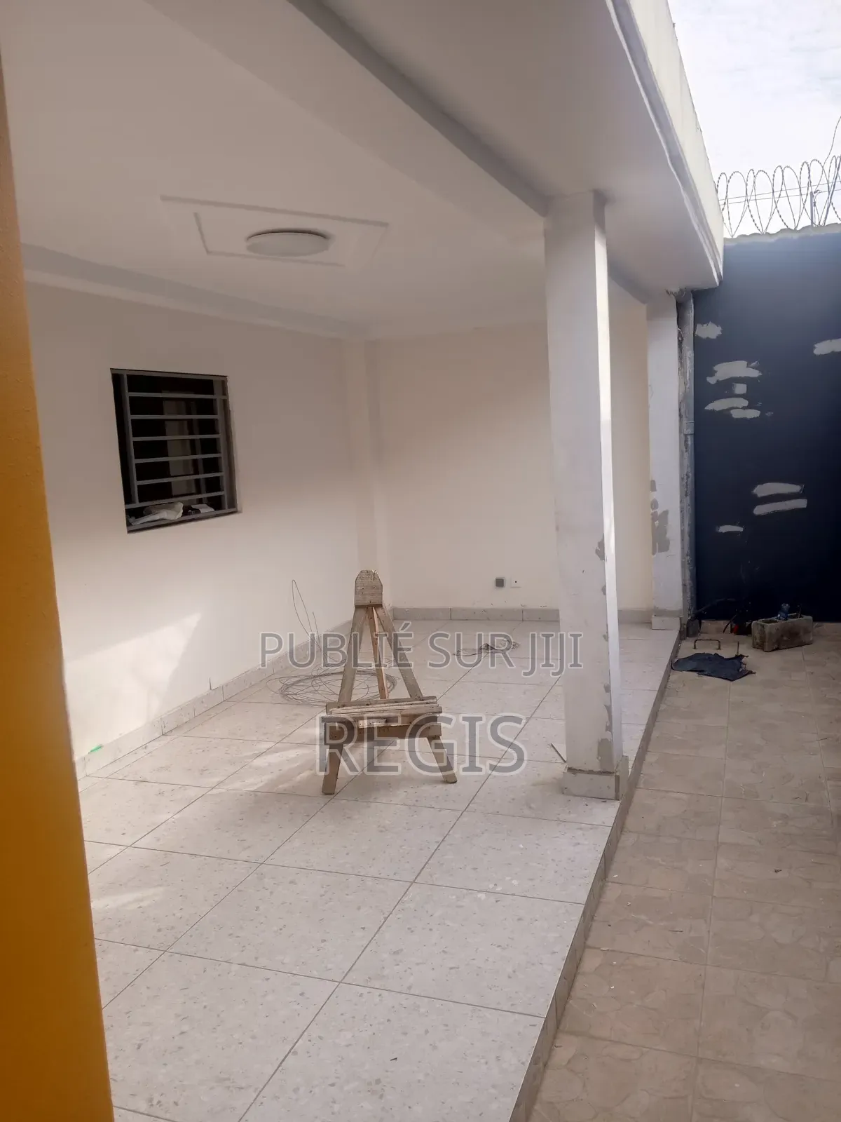 3chbre Villa dans Villa Basse, Cocody à Louer