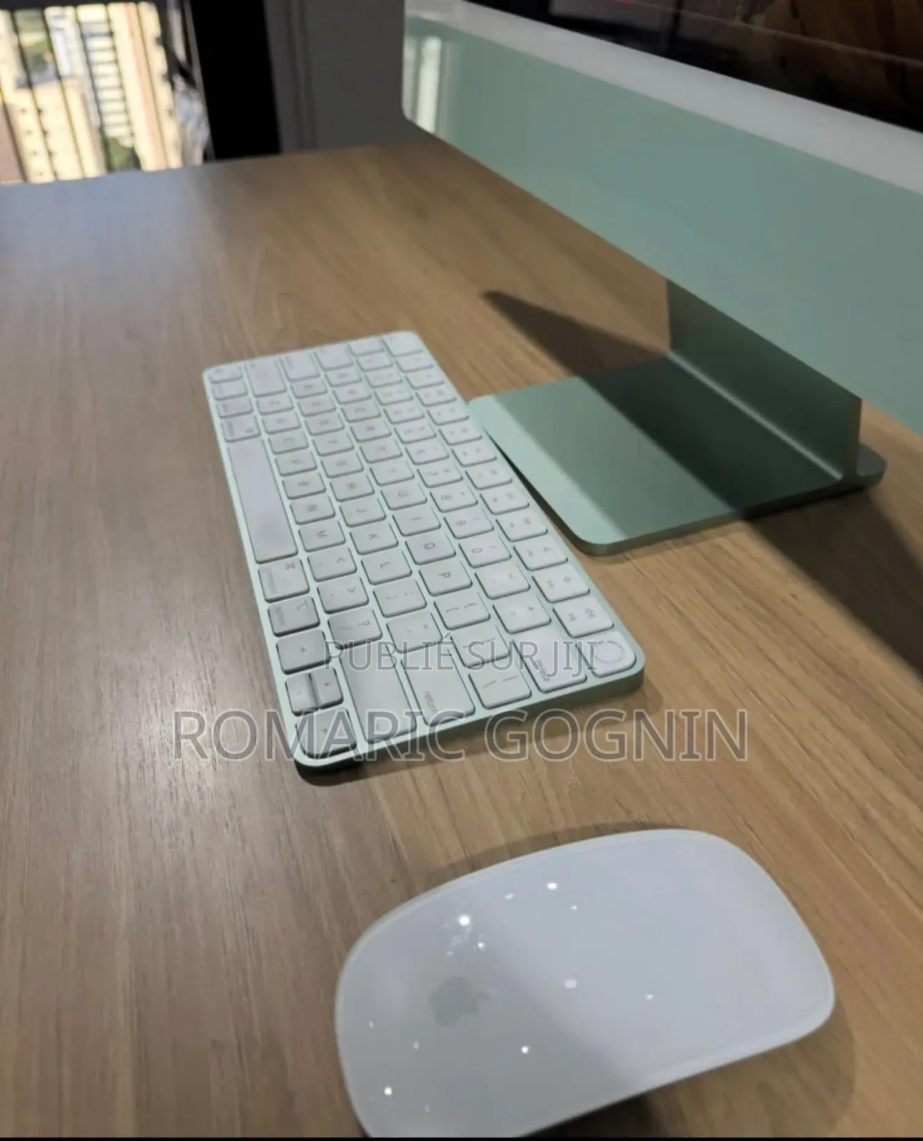 Nouveau Ordinateur de bureau Apple iMac M4 16GB Apple M5 Pro SSD 256GB