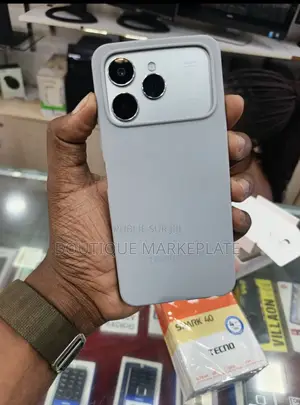 Nouveau Tecno Spark 40 256 GB Blanc