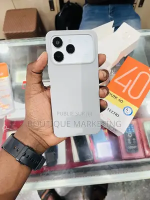 Nouveau Tecno Spark 40 256 GB Blanc