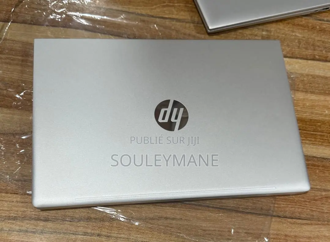 Ordinateur portable HP ProBook 440 G10 16GB Intel Core i5 SSD 512GB