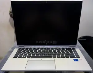 Ordinateur portable HP EliteBook 840 G10 16GB Intel Core i7 SSD 512GB