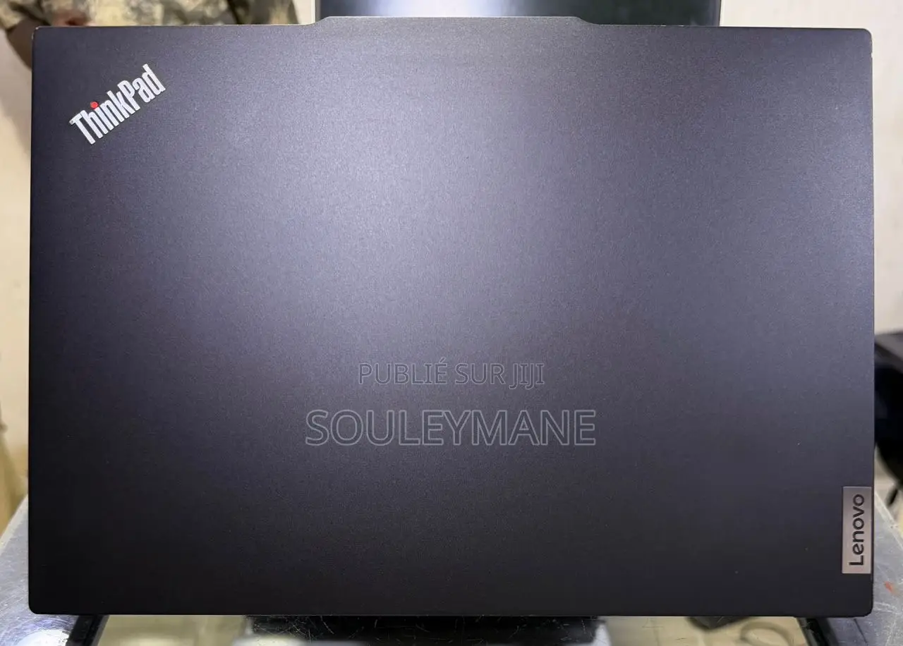 Lenovo ThinkPad E14 Gen 6 16GB AMD Ryzen 5 SSD 512GB