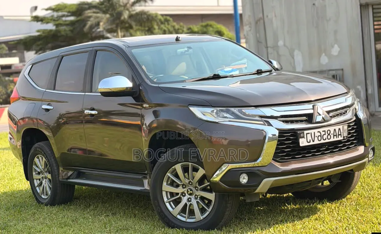 Mitsubishi Montero Sport 2021 Marron