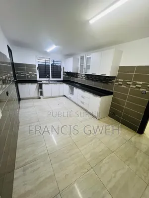 6chbre Duplex dans Francis Gweh, Cocody à Louer