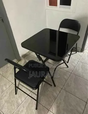 Disponible Pour La Livraison