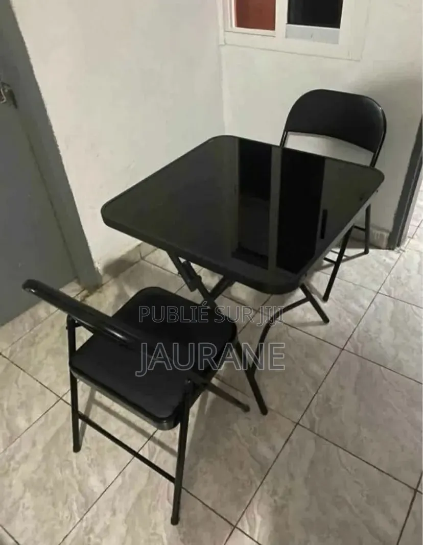 Disponible Pour La Livraison