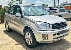 Toyota RAV4 1.8 2005 Gris