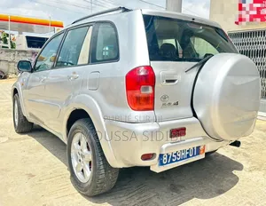 Toyota RAV4 1.8 2005 Gris