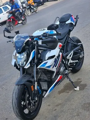 Nouveau BMW S 1000 R 2023 Blanc
