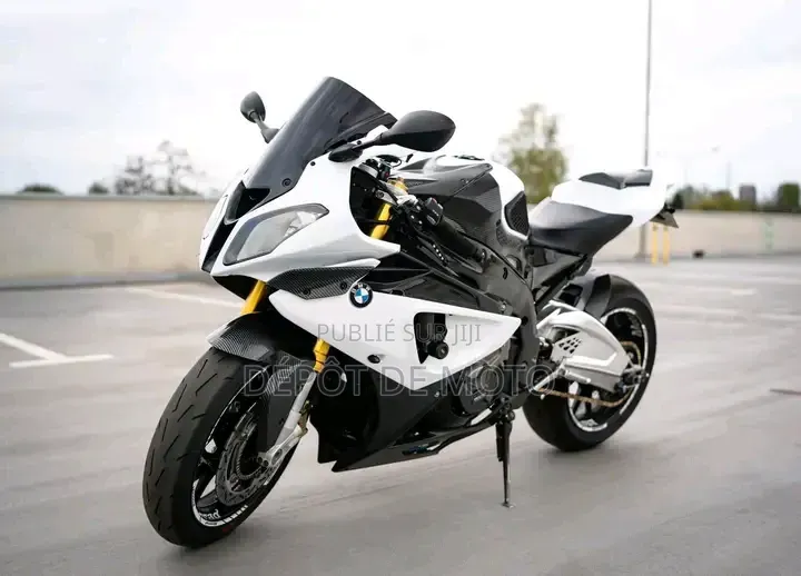 Nouveau BMW S 1000 RR 2023 Blanc