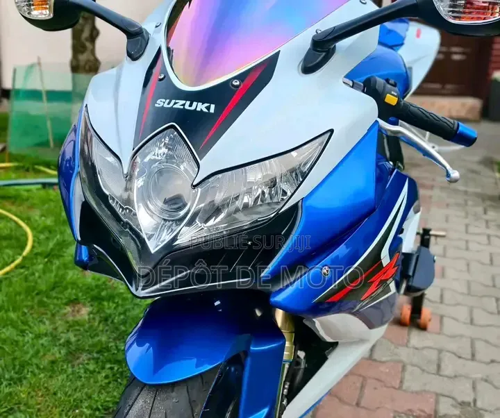 Nouveau BMW Autre 2010 Bleu