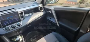 Toyota RAV4 LE 4dr SUV (2.5L 4cyl 6A) 2015 Noir