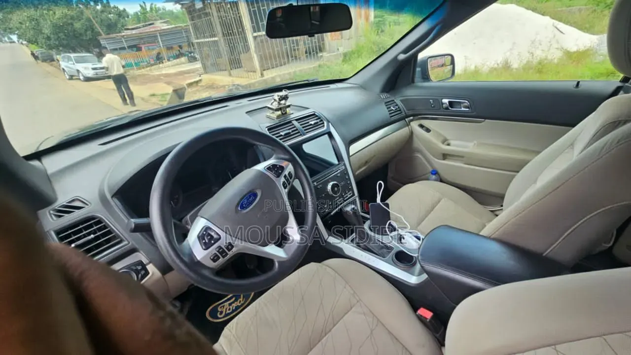 Ford Explorer Limited 4dr SUV (3.5L 6cyl 6A) 2014 Noir