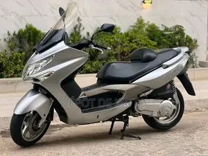 Nouveau Kymco Xciting 2025 Gris