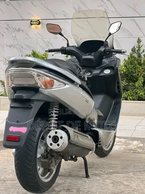 Nouveau Kymco Xciting 2025 Gris