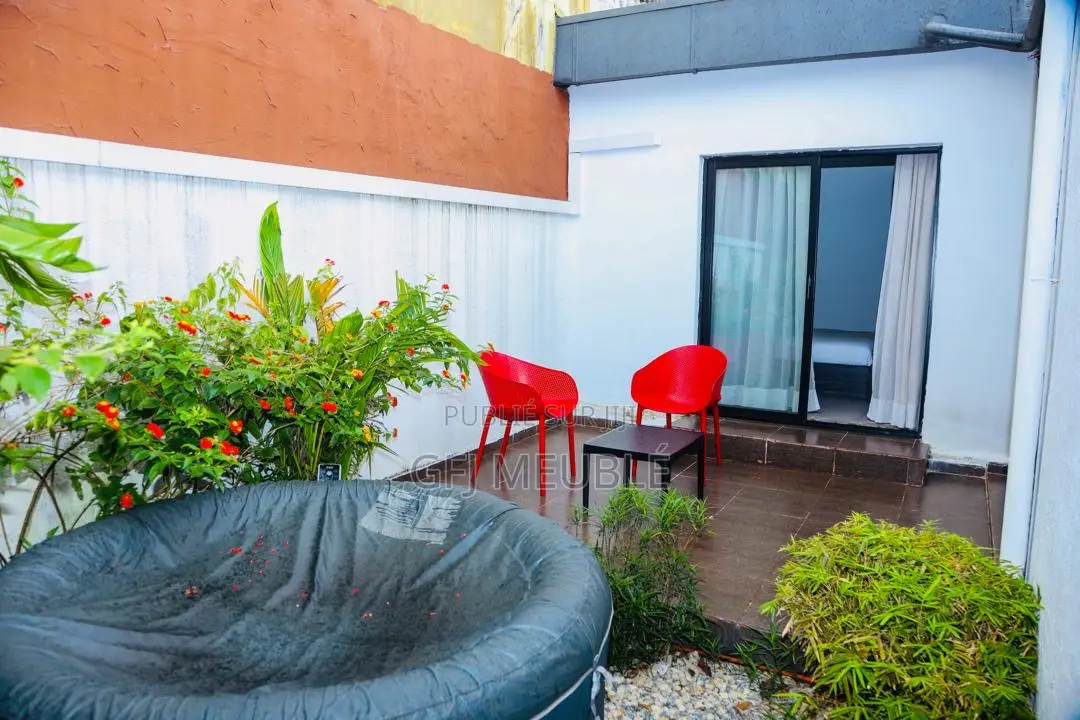 Meublé 3chbre Duplex dans Gfj Meublé, Cocody à Louer