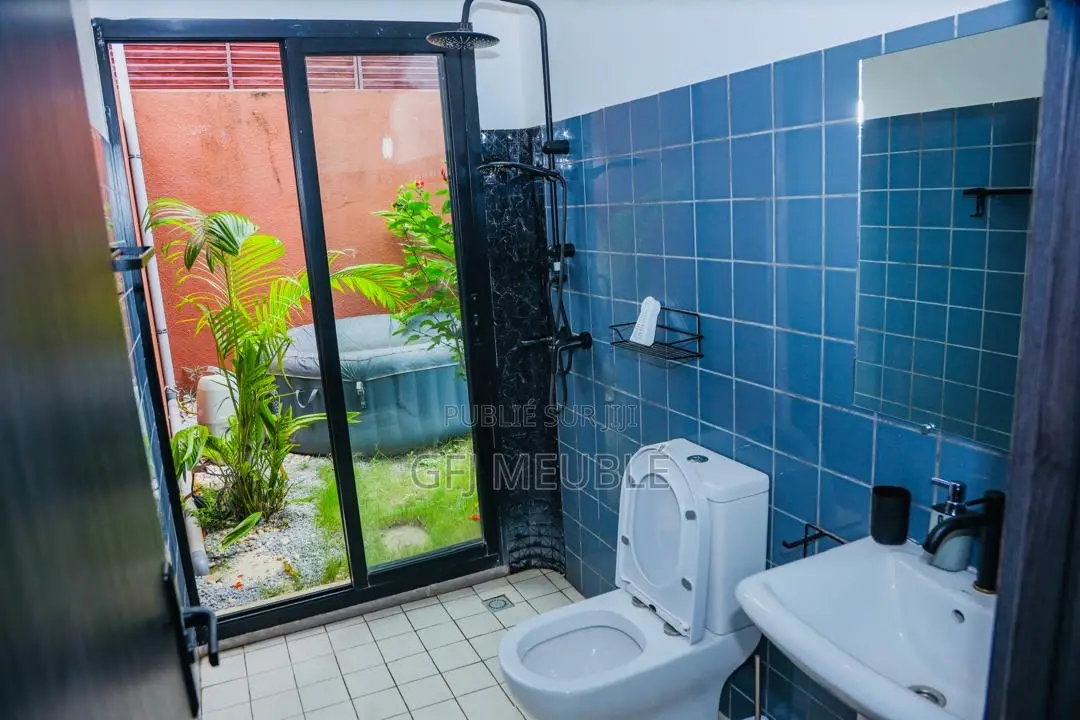 Meublé 3chbre Duplex dans Gfj Meublé, Cocody à Louer