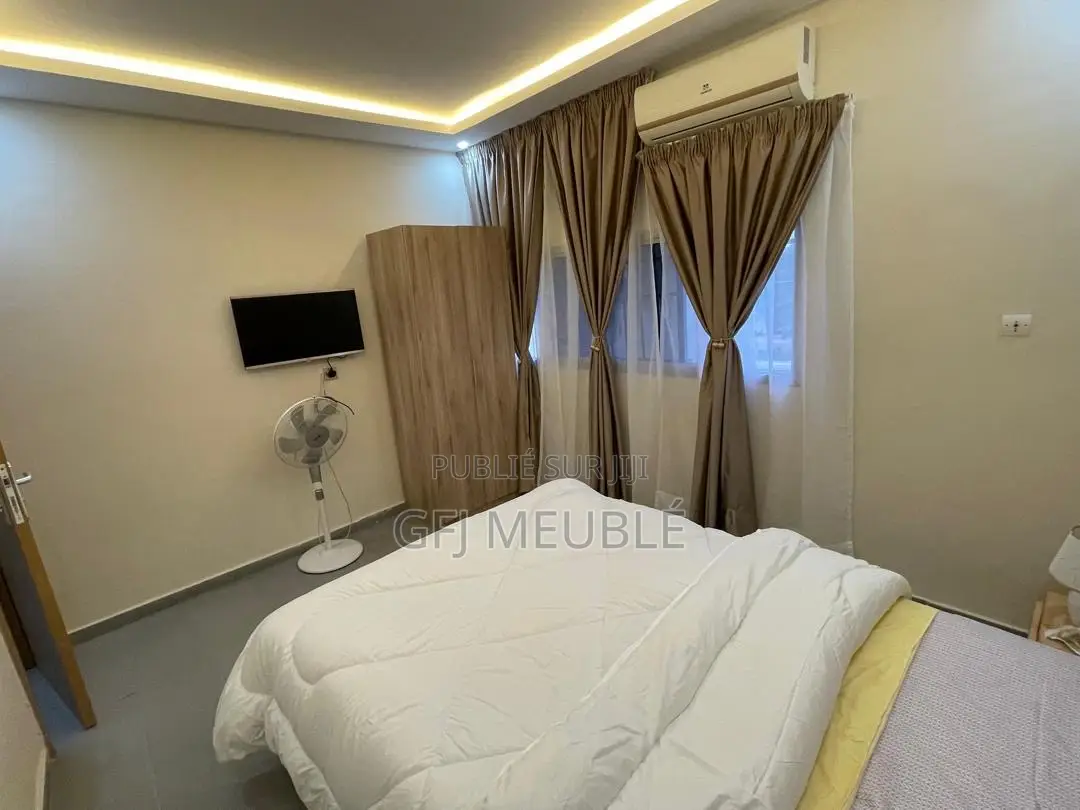 Meublé 3chbre Appartement dans Gfj Meublé, Cocody à Louer