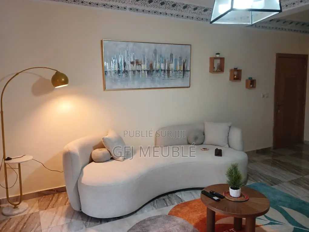 Meublé 2chbre Appartement dans Gfj Meublé, Cocody à Louer