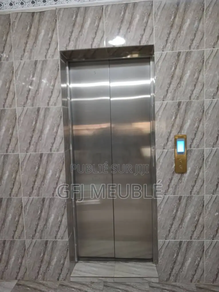 Meublé 2chbre Appartement dans Gfj Meublé, Cocody à Louer