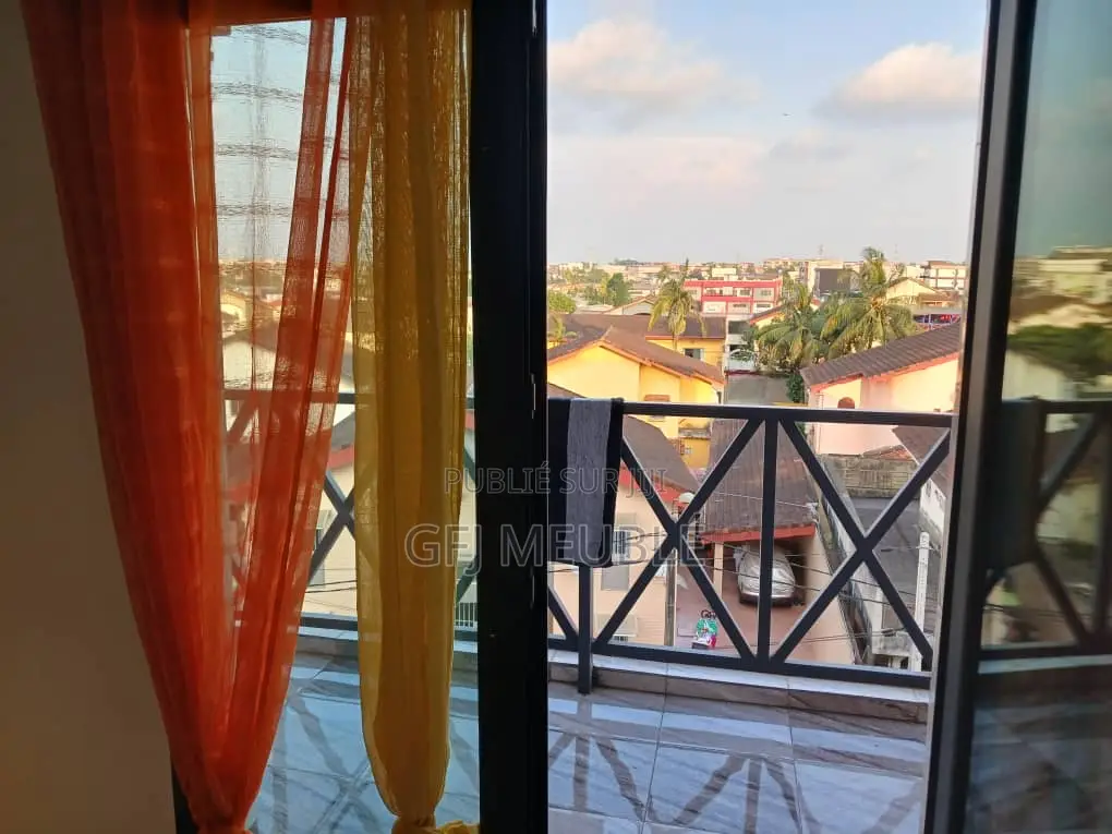Meublé 2chbre Appartement dans Gfj Meublé, Cocody à Louer