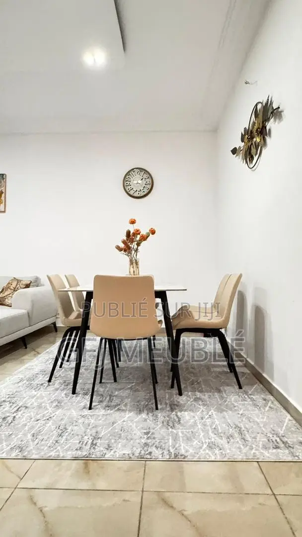 Meublé 2chbre Appartement dans Gfj Meublé, Cocody à Louer