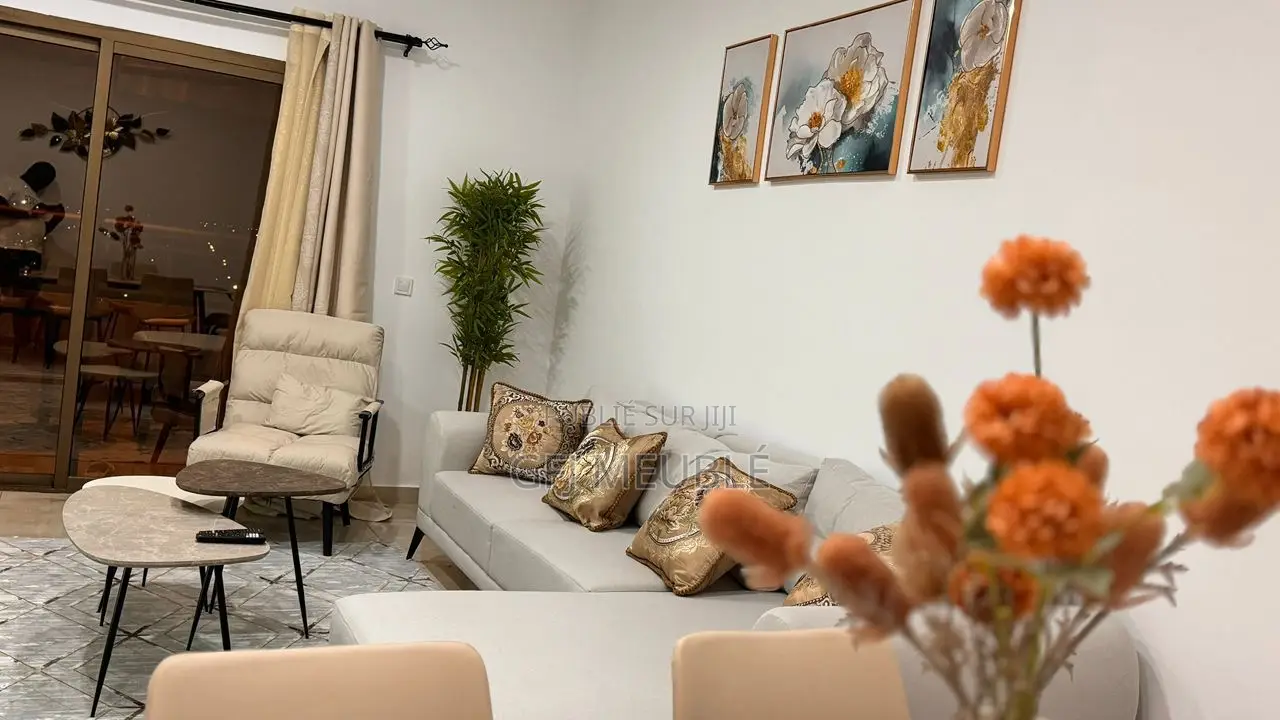 Meublé 2chbre Appartement dans Gfj Meublé, Cocody à Louer