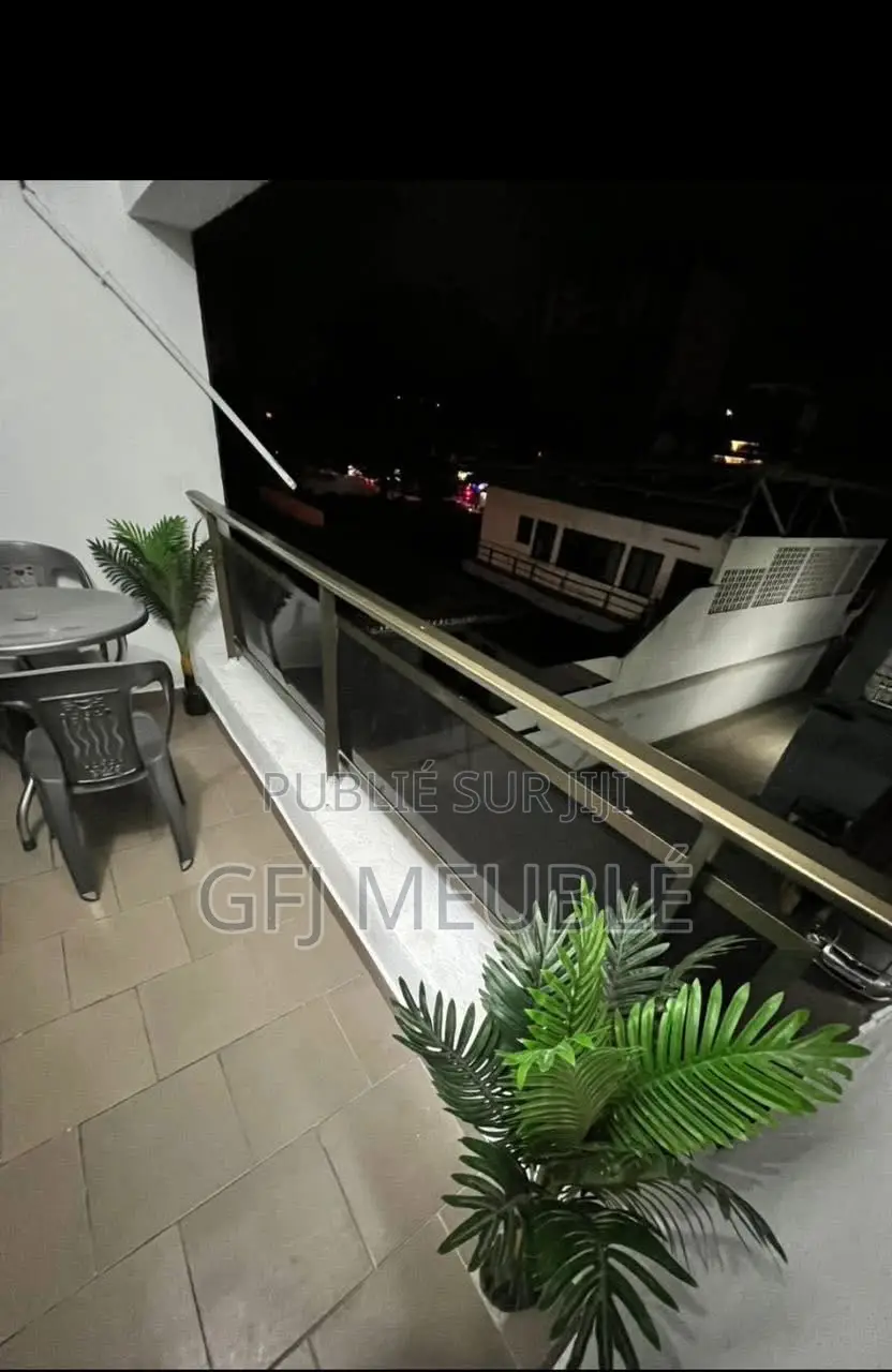 Meublé 1chbre Appartement dans Gfj Meublé, Cocody à Louer