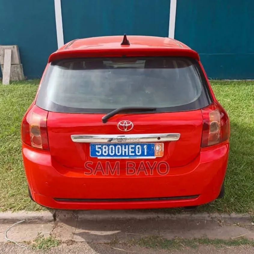 Toyota Corolla 2002 Orange