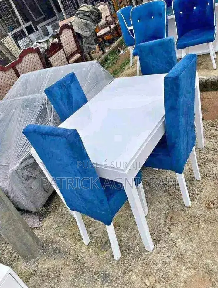 Table À Manger
