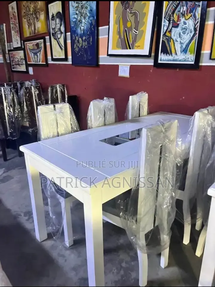 Table À Manger
