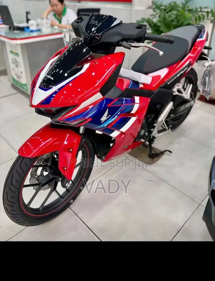Nouveau Honda NC700X 2026 Rouge