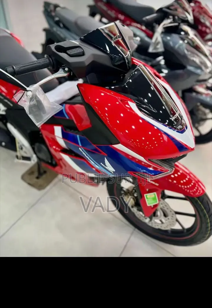 Nouveau Honda NC700X 2026 Rouge