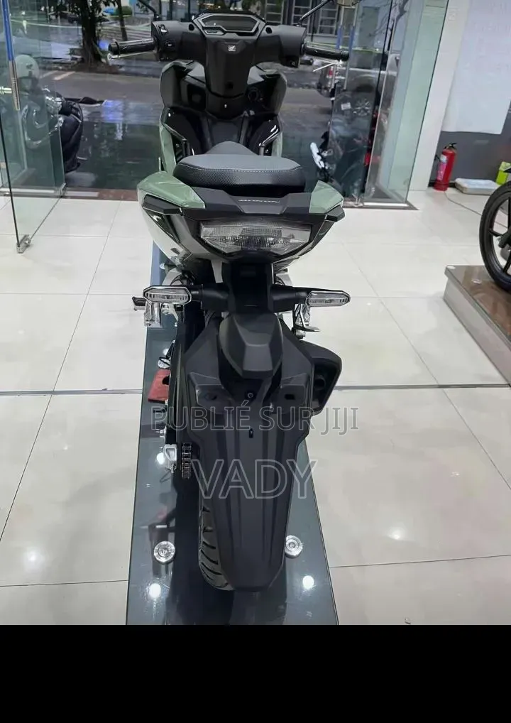 Nouveau Honda NC700X 2026 Vert