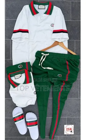 Nouvelle Collection De Survêtement Stock Limité .