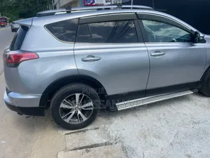 Toyota RAV4 2017 Gris