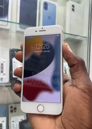 Nouveau Apple iPhone 7 Plus 128 GB Blanc