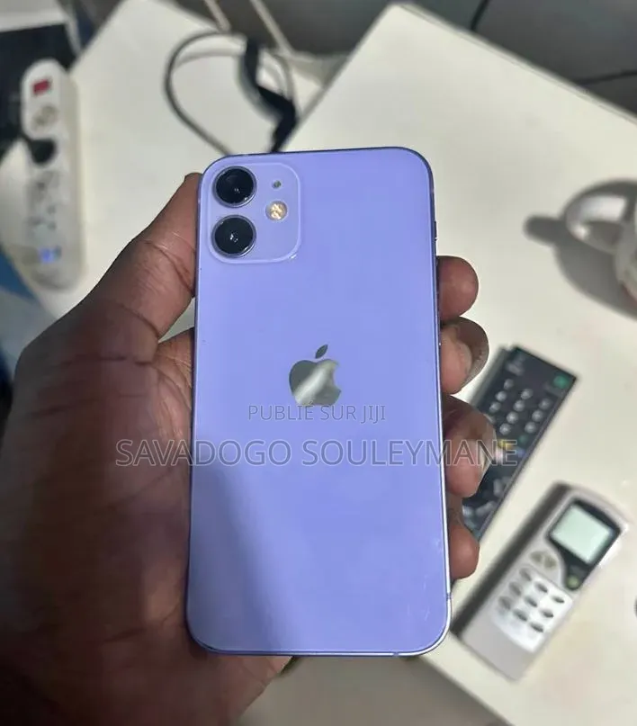 Nouveau Apple iPhone 11 64 GB Violet