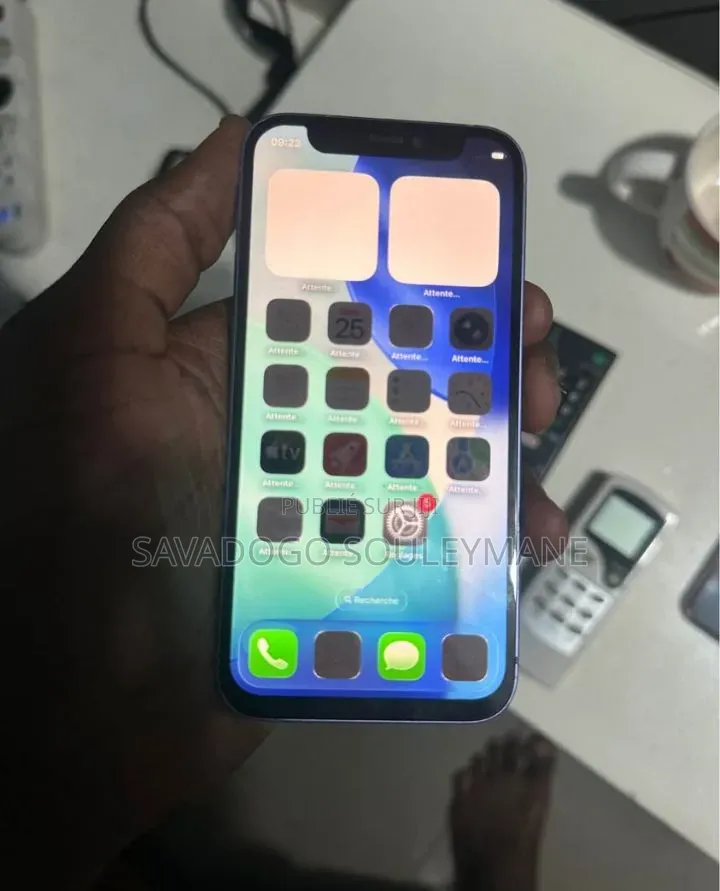 Nouveau Apple iPhone 11 64 GB Violet