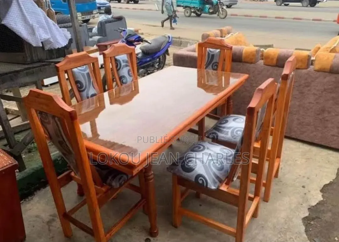 Table a Mange 6 Places en Promo Stock Limité